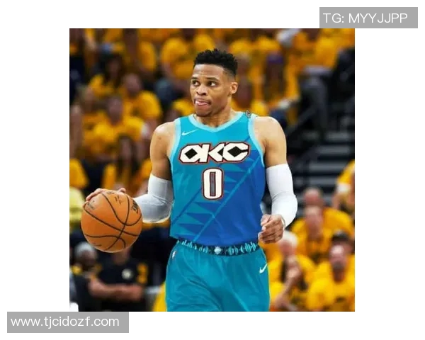 森林狼新赛季城市版球衣发布粉色主题地板涂装引发关注