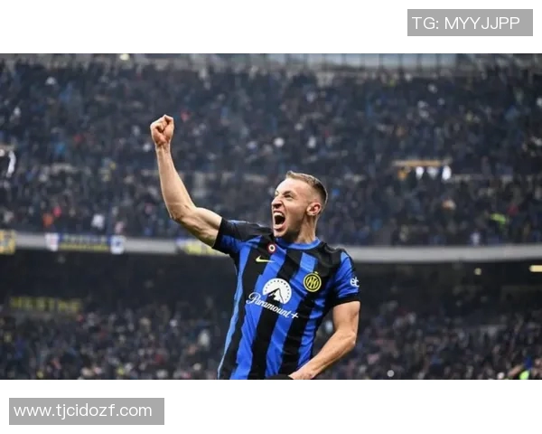 尤文图斯考虑用洛卡特利交换弗拉泰西以增强阵容实力 尤文图斯考虑用洛卡特利交换弗拉泰西以增强阵容实力