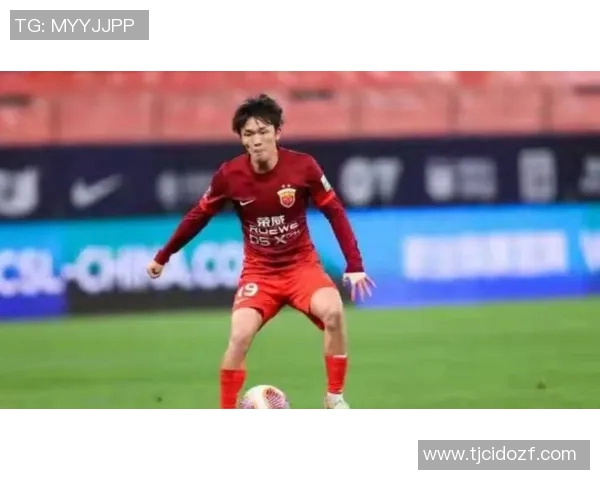 海港与茹子楠转会谈判接近尾声预计12月顺利完成交易 海港与茹子楠转会谈判接近尾声预计12月顺利完成交易