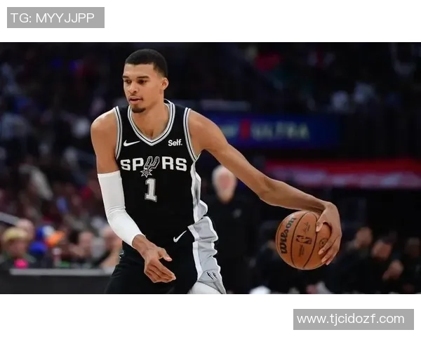 马刺官方宣布文班身高提升至2米26新赛季状态更为惊人