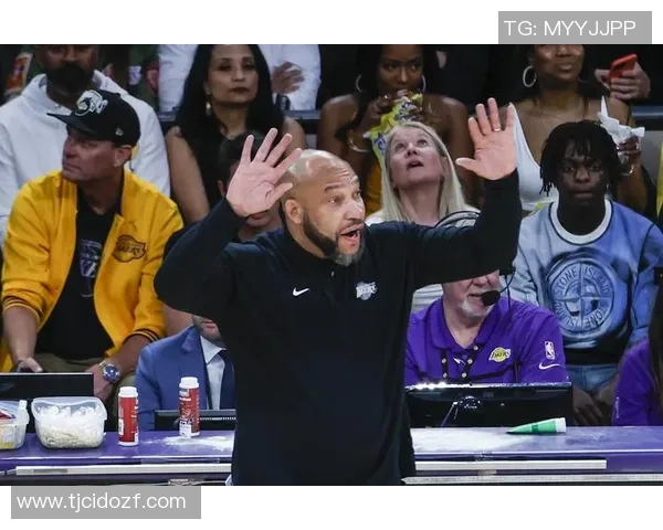 老詹的自律精神训练师布里克利揭秘提前两小时到场的秘密