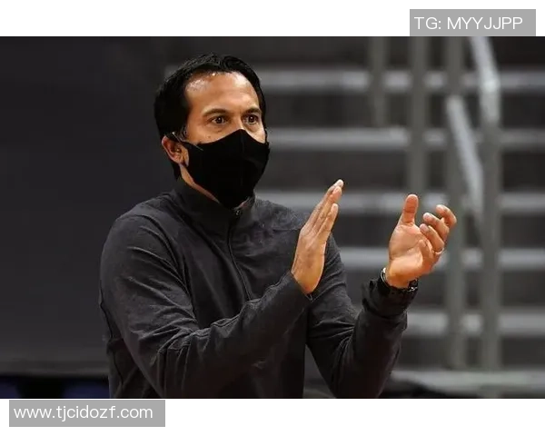 斯波谈阵容适配与战术调整：减少挡拆增多死球战术的深层原因分析