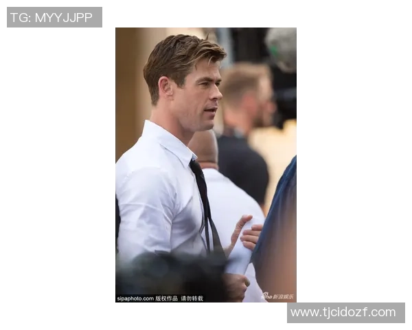 杨瀚森揭秘克里斯哥哥的努力生活习惯每天早起自学英语与妻子视频通话