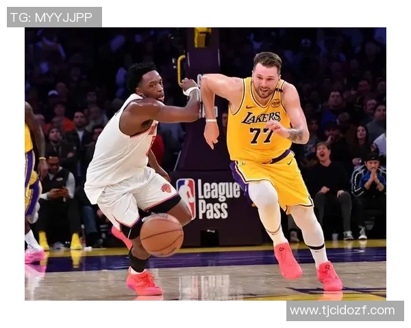 詹姆斯与东契奇上赛季联手出战23场比赛共同取得15胜8负佳绩